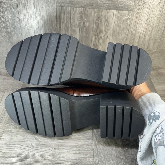 Madden Girl Mary Jane Shoes Womens 9.5 Brown Like New Platform Lug Sole Chunky - Picture 7 of 9